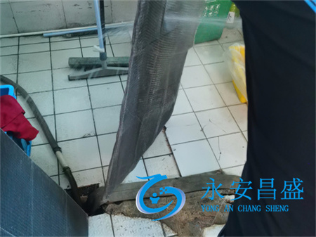 維護(hù)企業(yè)室內(nèi)空氣質(zhì)量 定期清洗中央空調(diào)通風(fēng)管道 確?？諝獬Ｐ?></a></div>
                      <div   id=